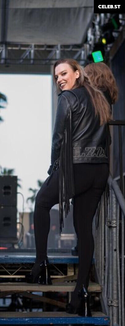 Women of Metal Image 4473435