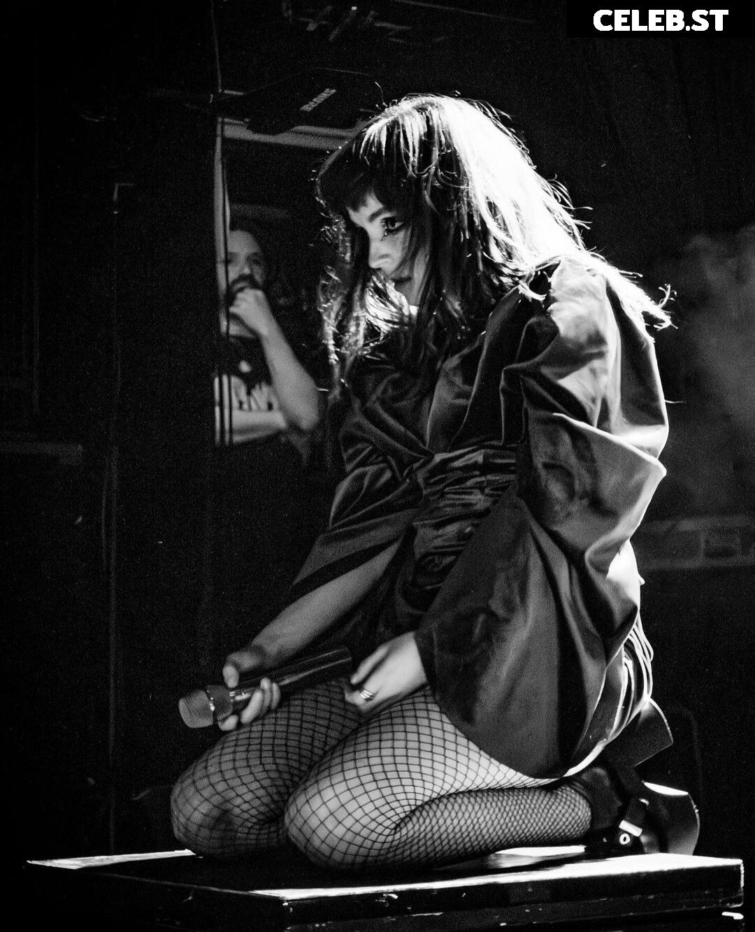 Lauren Mayberry (Singer) Image 4470869