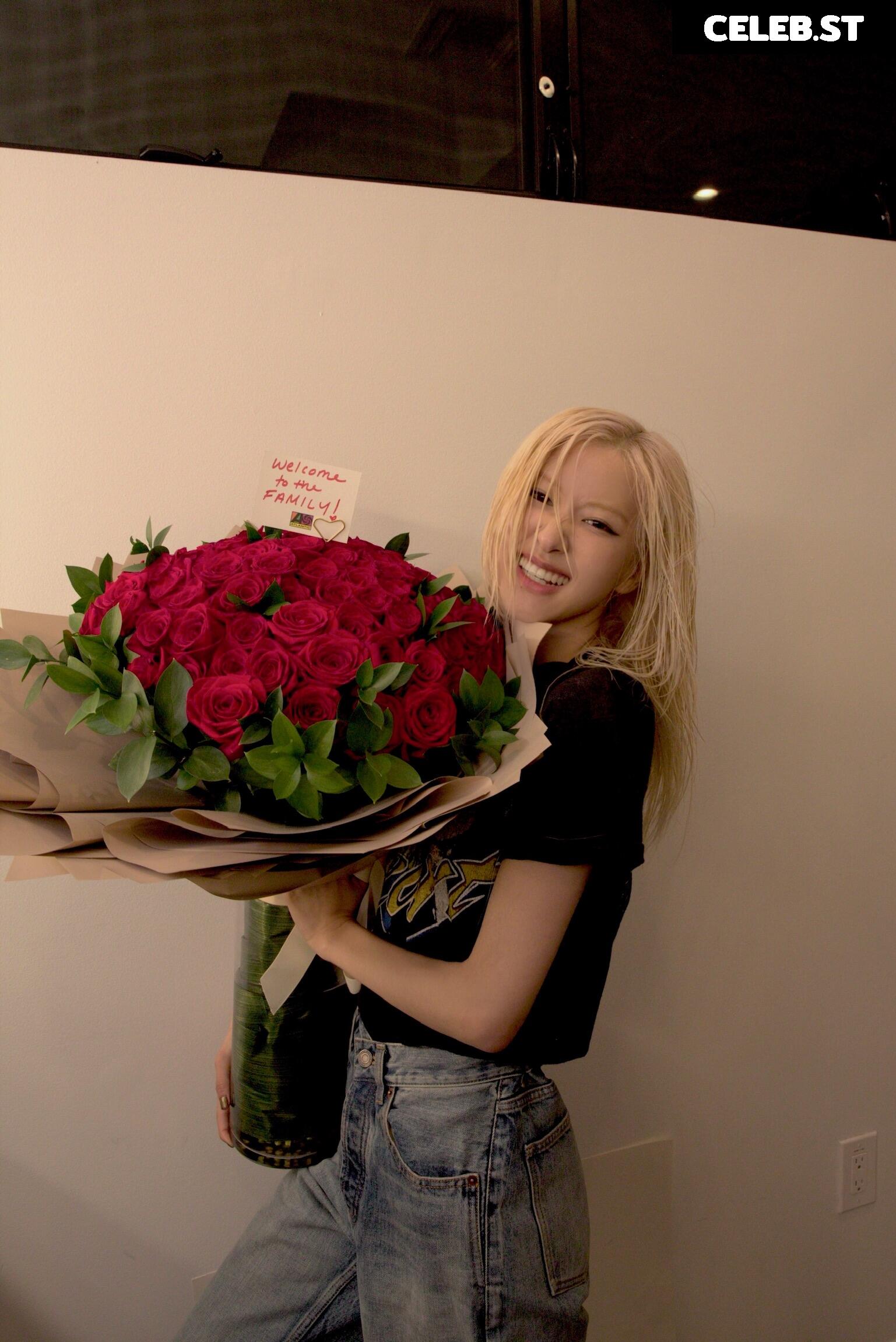 Rosé || Roseanne Park - BLΛƆKPIИK ( BLACKPINK ) Image 4470551