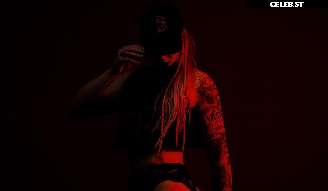 Women of Professional Wrestling Image 4479337