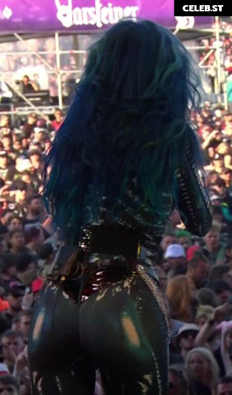 Women of Metal Image 4479923