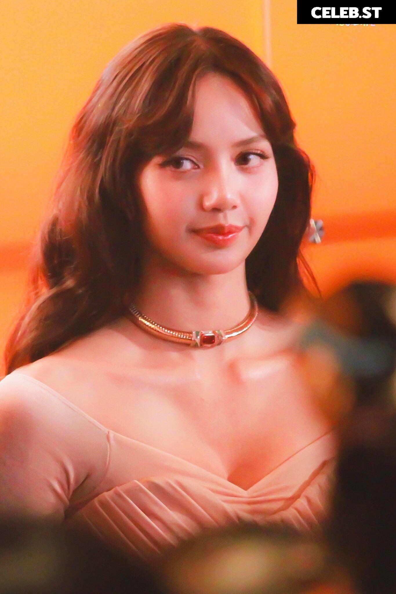 Lisa | BLΛƆKPIИK (Blackpink) Image 4478572