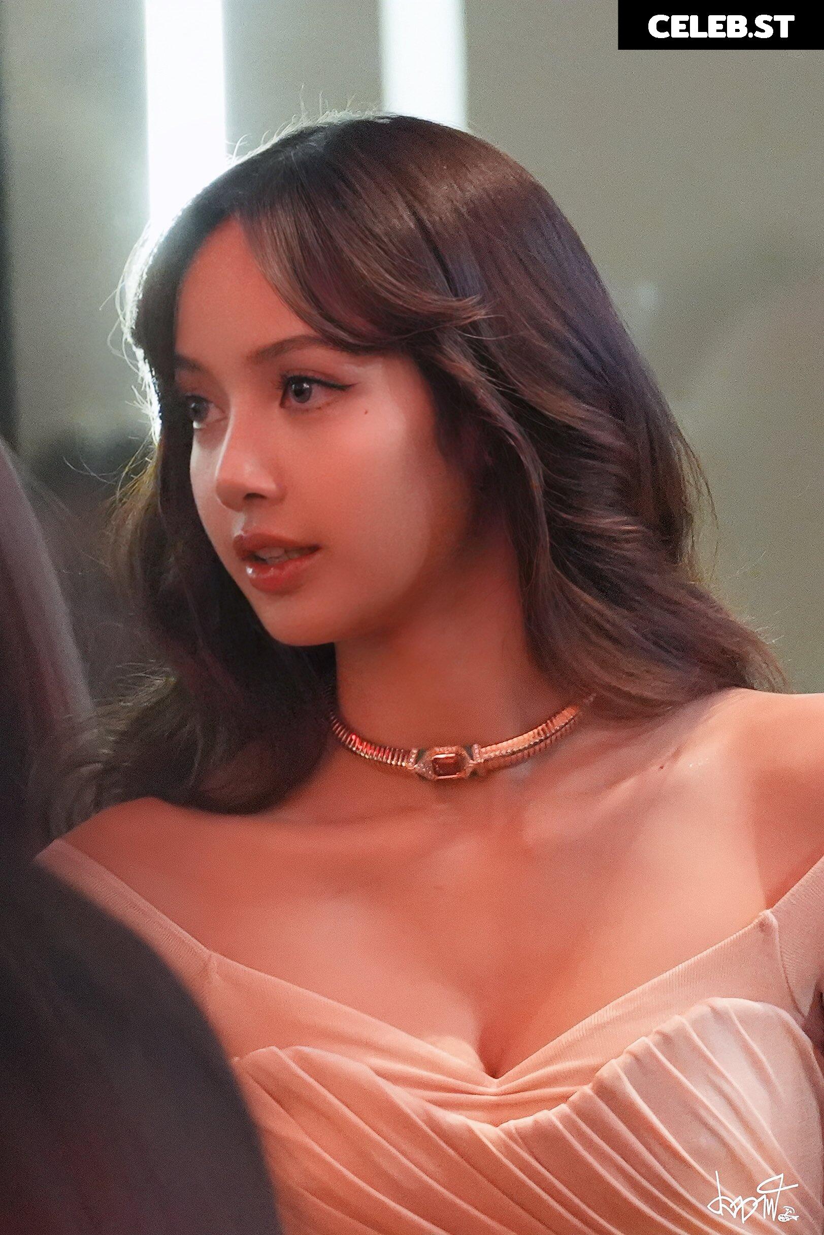 Lisa | BLΛƆKPIИK (Blackpink) Image 4478421