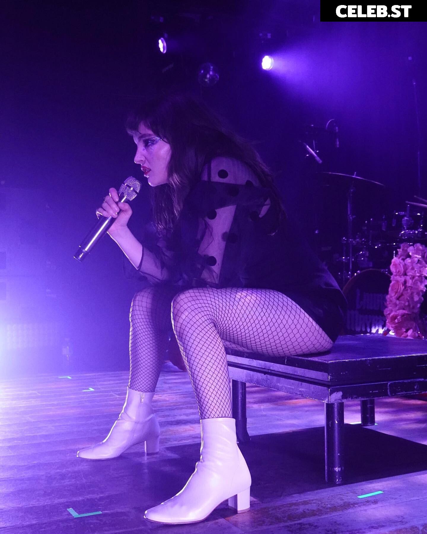 Lauren Mayberry (Singer) Image 4478659