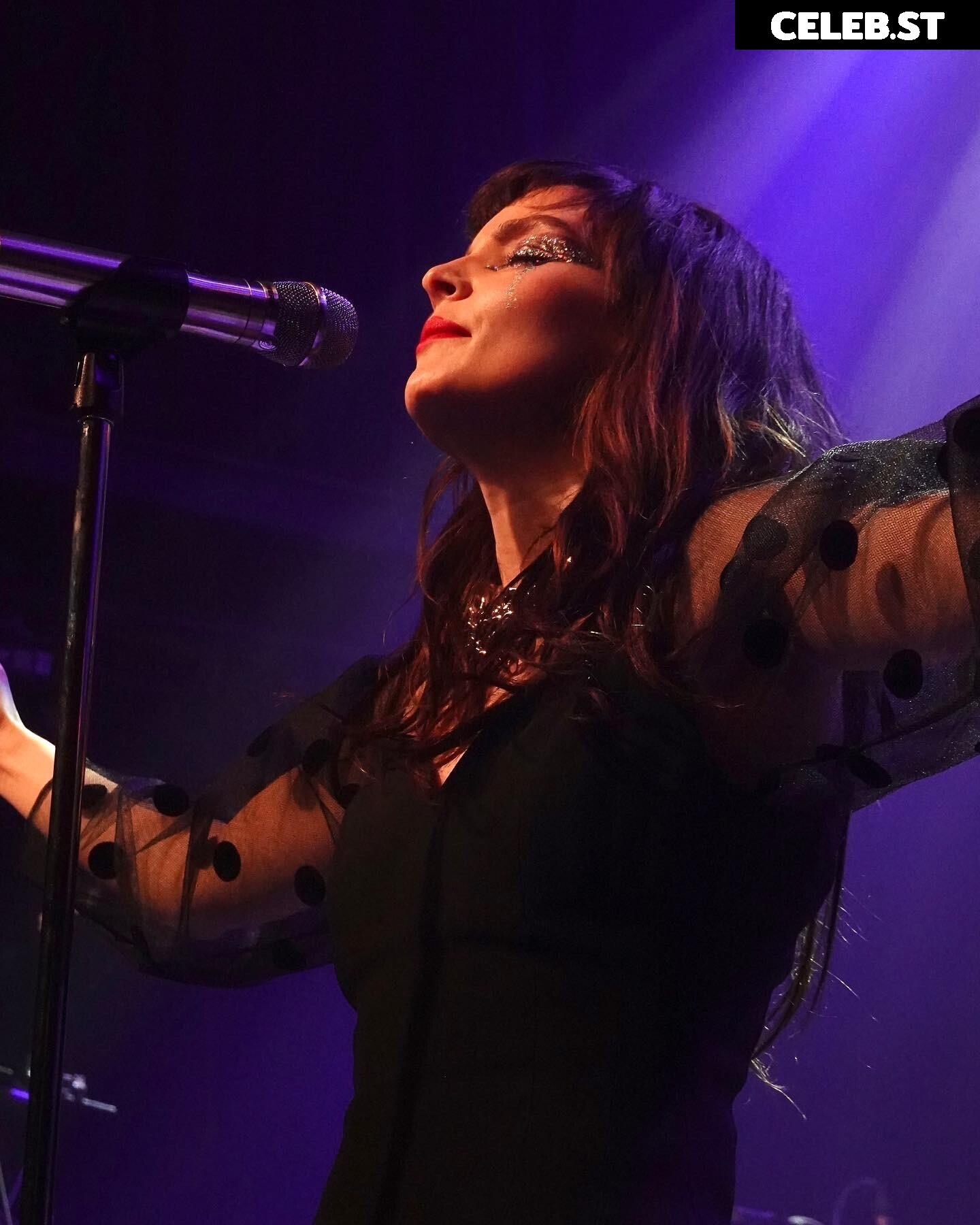Lauren Mayberry (Singer) Image 4478601