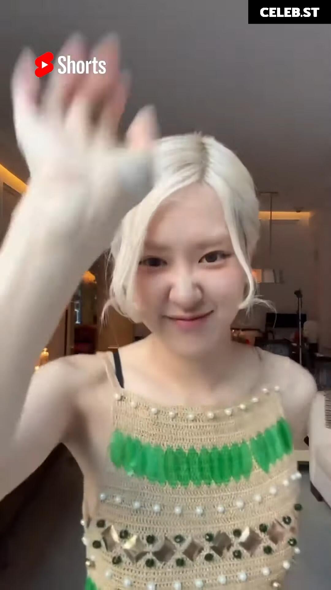 Rosé || Roseanne Park - BLΛƆKPIИK ( BLACKPINK ) Image 4478192