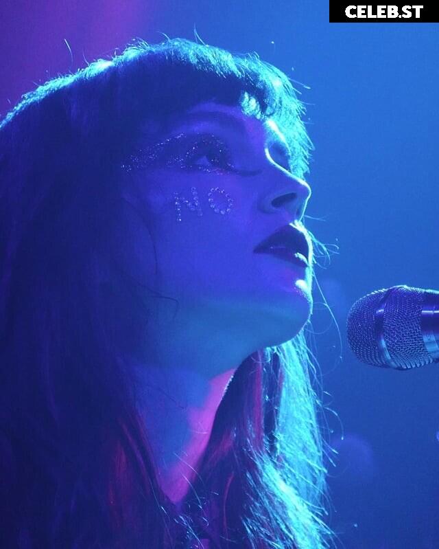 Lauren Mayberry (Singer) Image 4478231