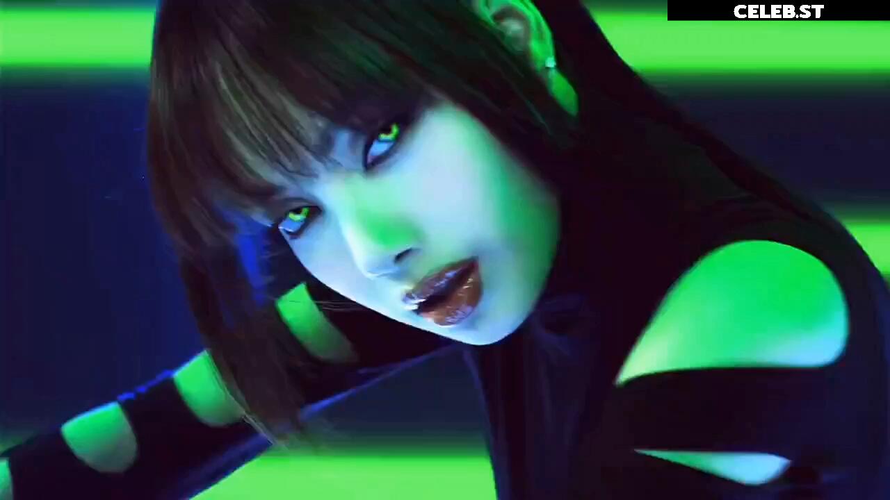 Lisa | BLΛƆKPIИK (Blackpink) Image 4465496