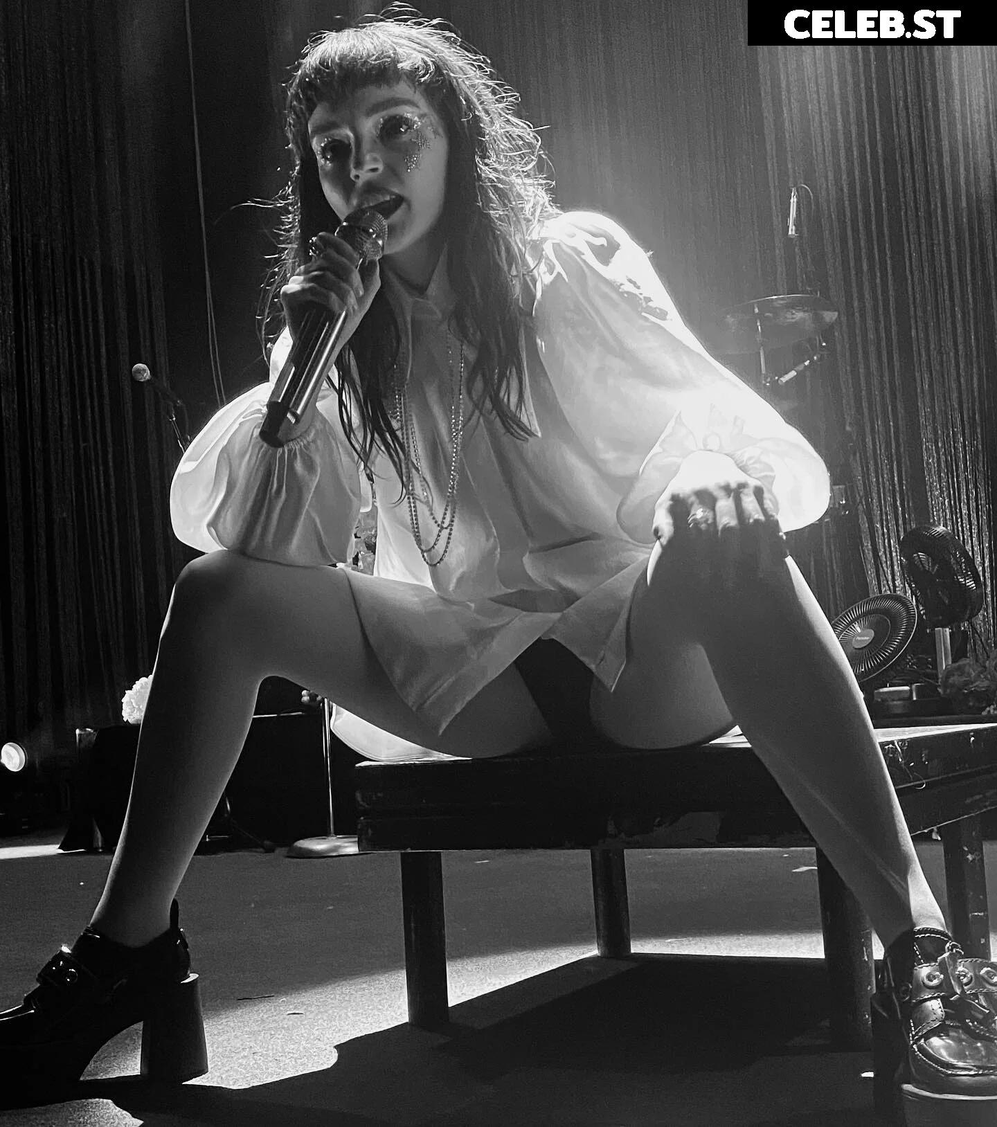 Lauren Mayberry (Singer) Image 4465781