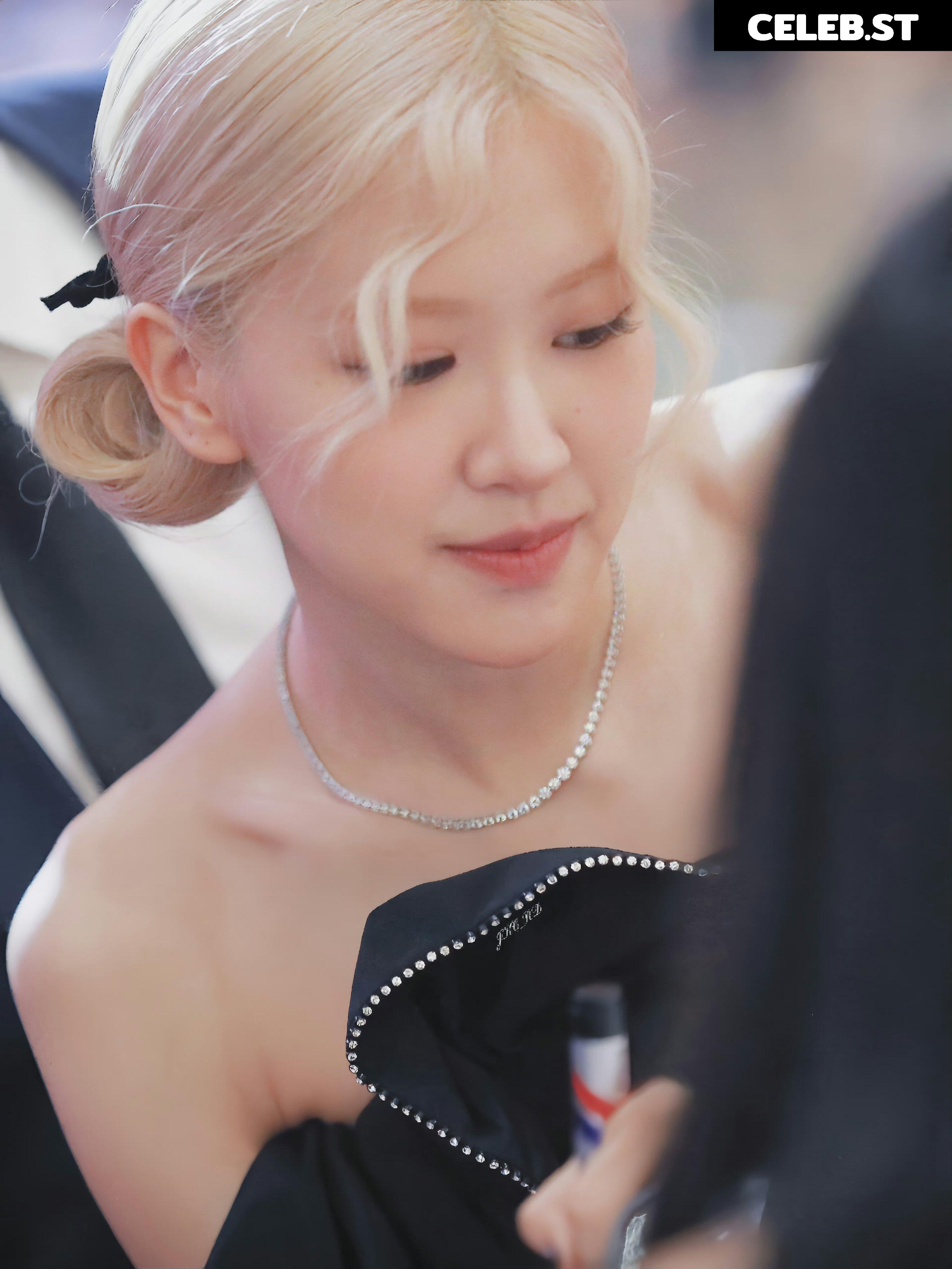 Rosé || Roseanne Park - BLΛƆKPIИK ( BLACKPINK ) Image 4465121