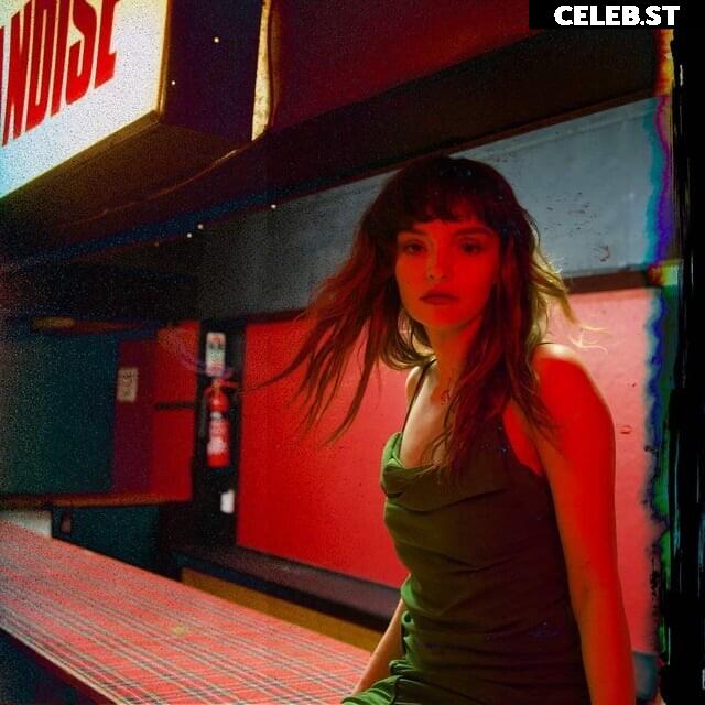 Lauren Mayberry (Singer) Image 4465303