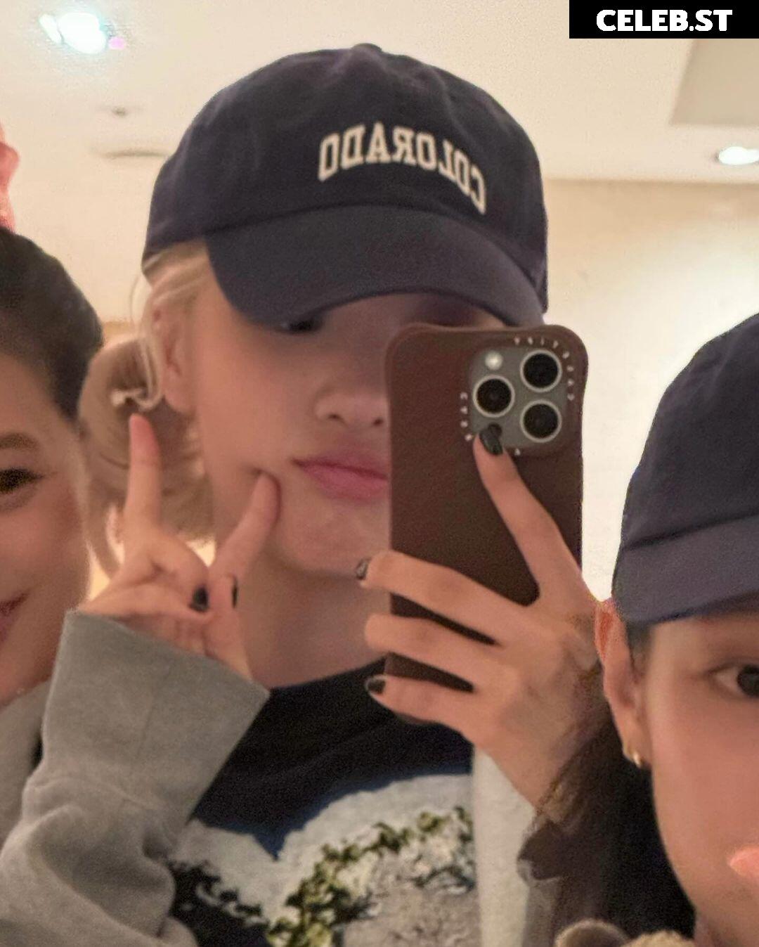 Rosé || Roseanne Park - BLΛƆKPIИK ( BLACKPINK ) Image 4465296