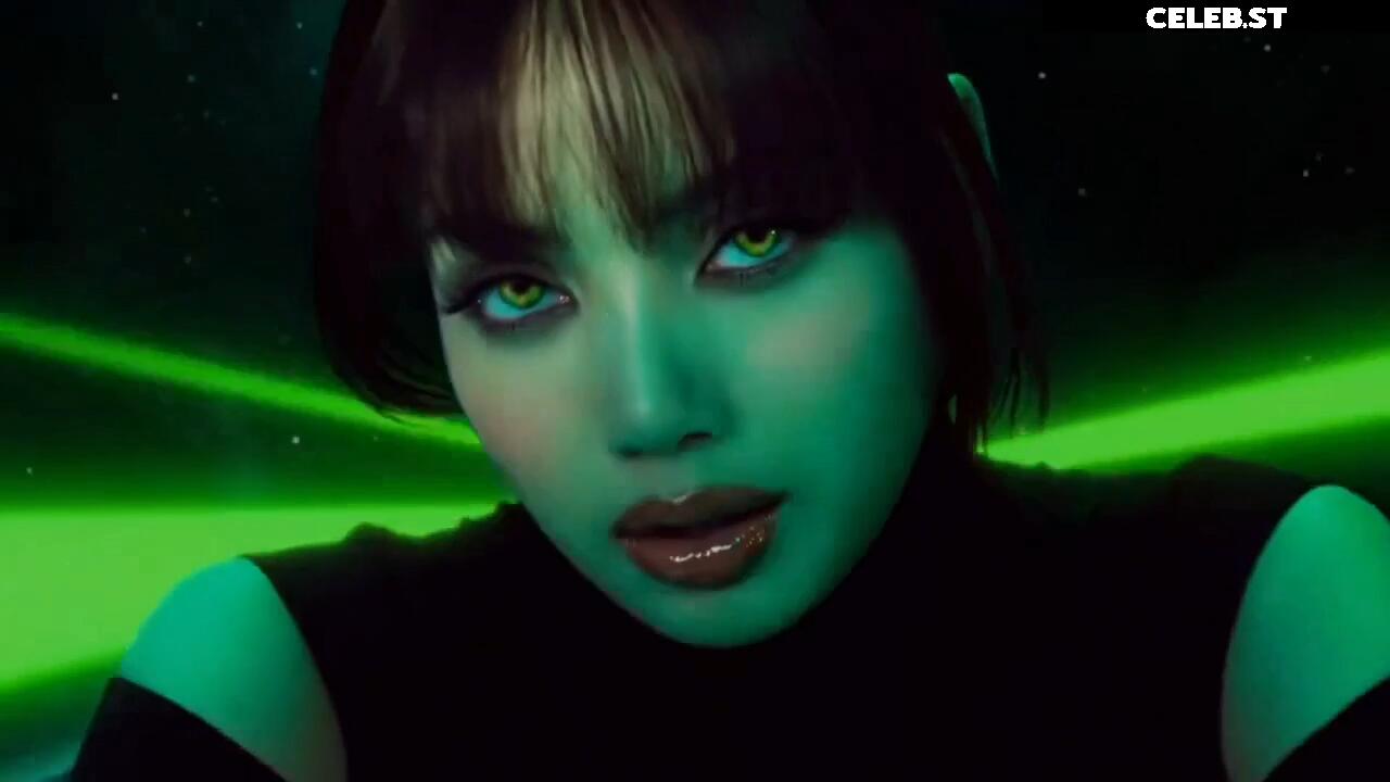 Lisa | BLΛƆKPIИK (Blackpink) Image 4465261