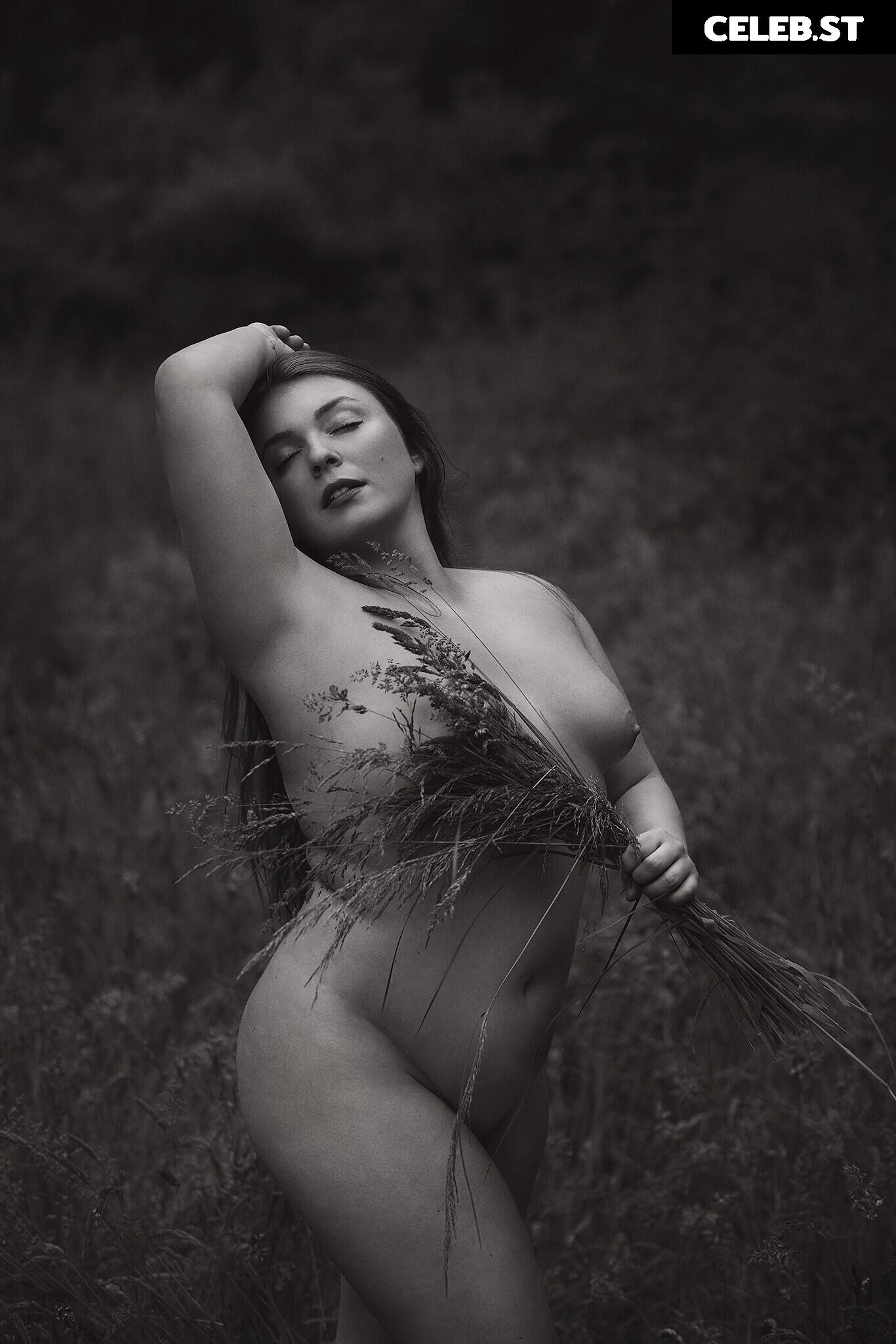 Mikkel Laumann | _mlaumann (Nude photographer) Image 4466828