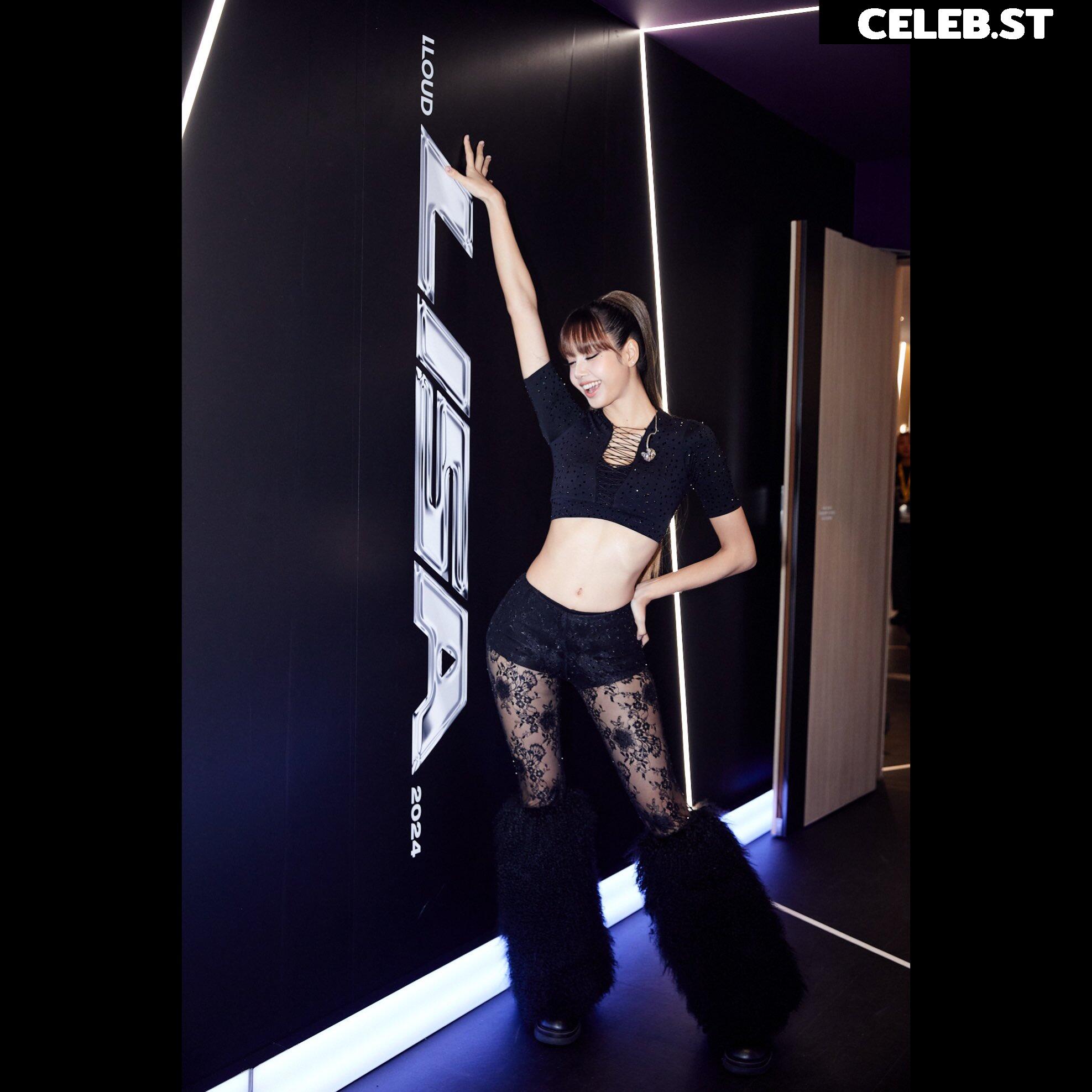Lisa | BLΛƆKPIИK (Blackpink) Image 4467872