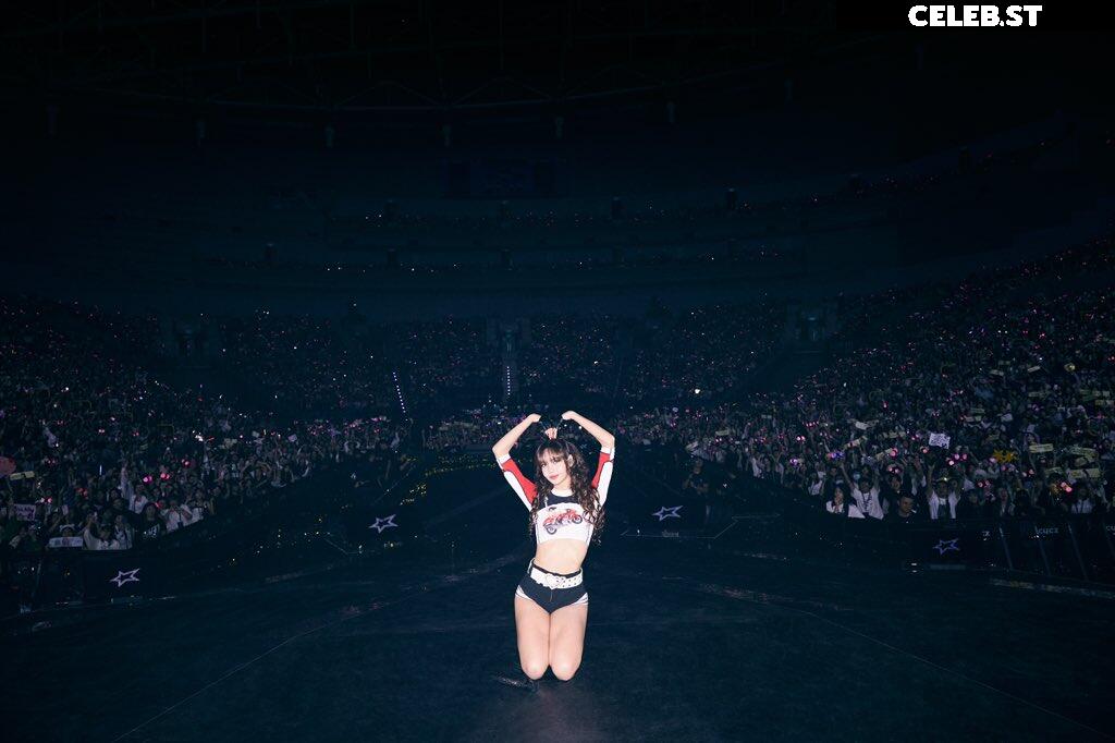 Lisa | BLΛƆKPIИK (Blackpink) Image 4467599