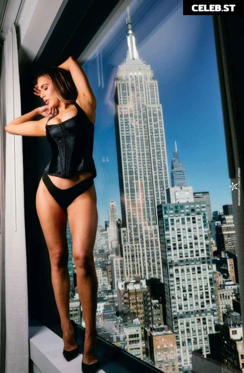 WWE Lana / CJ Perry Image 4467152