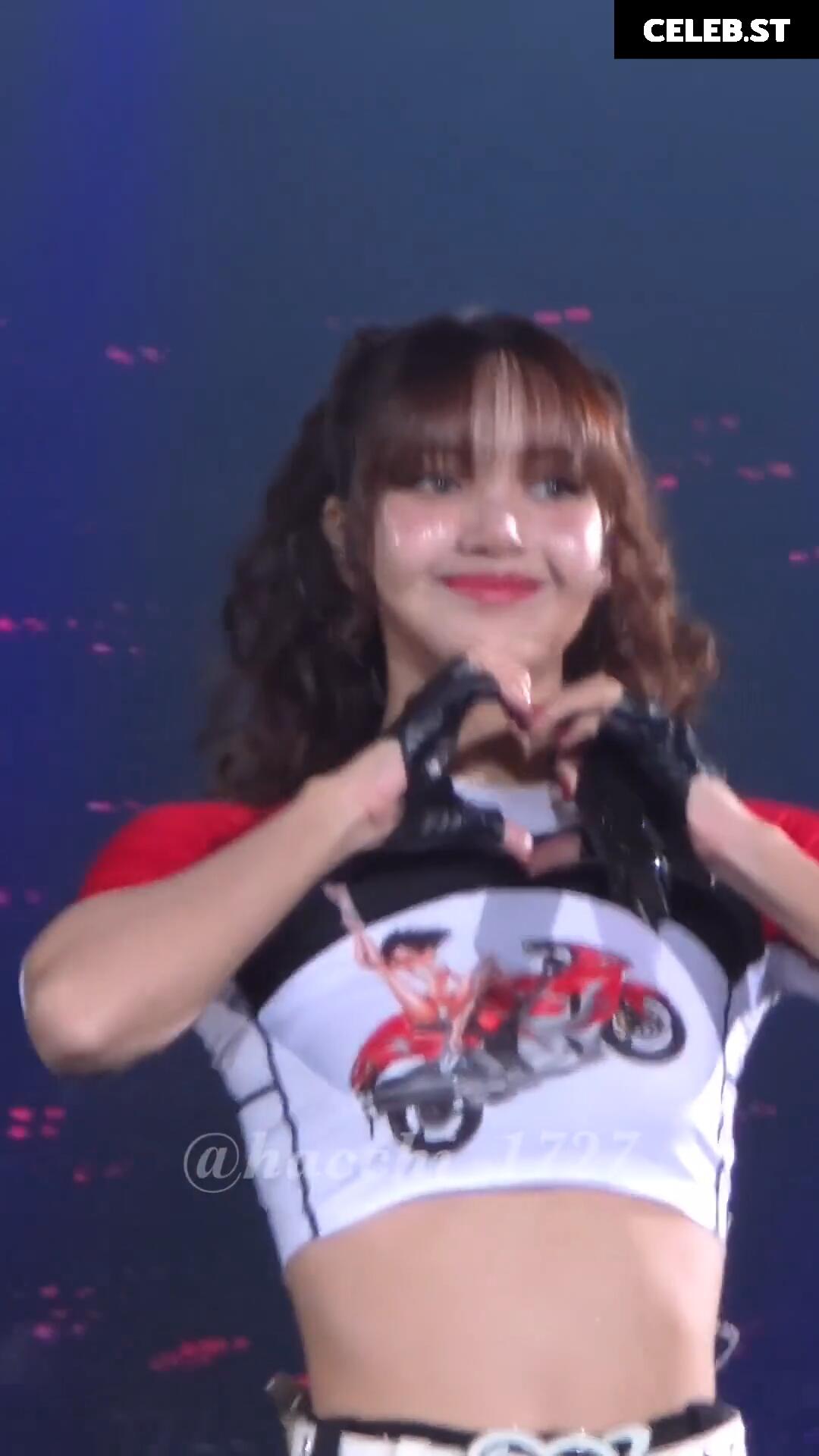 Lisa | BLΛƆKPIИK (Blackpink) Image 4464902