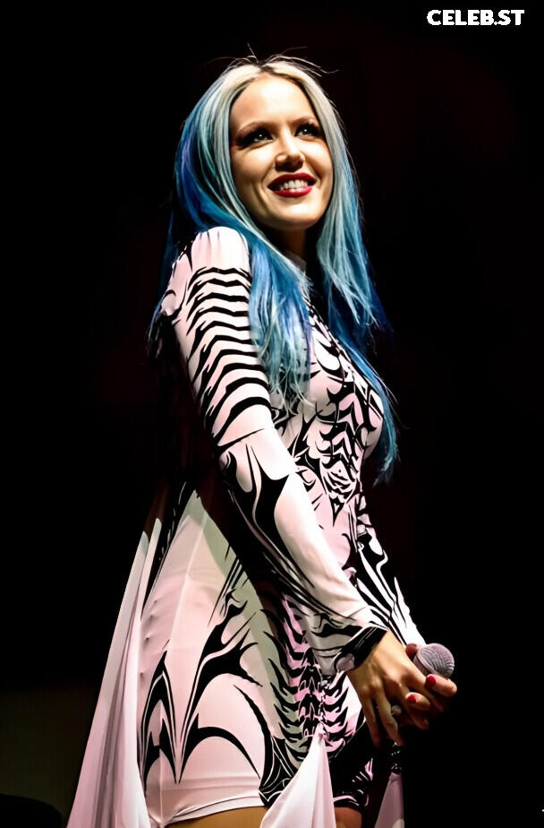 Women of Metal Image 4464929