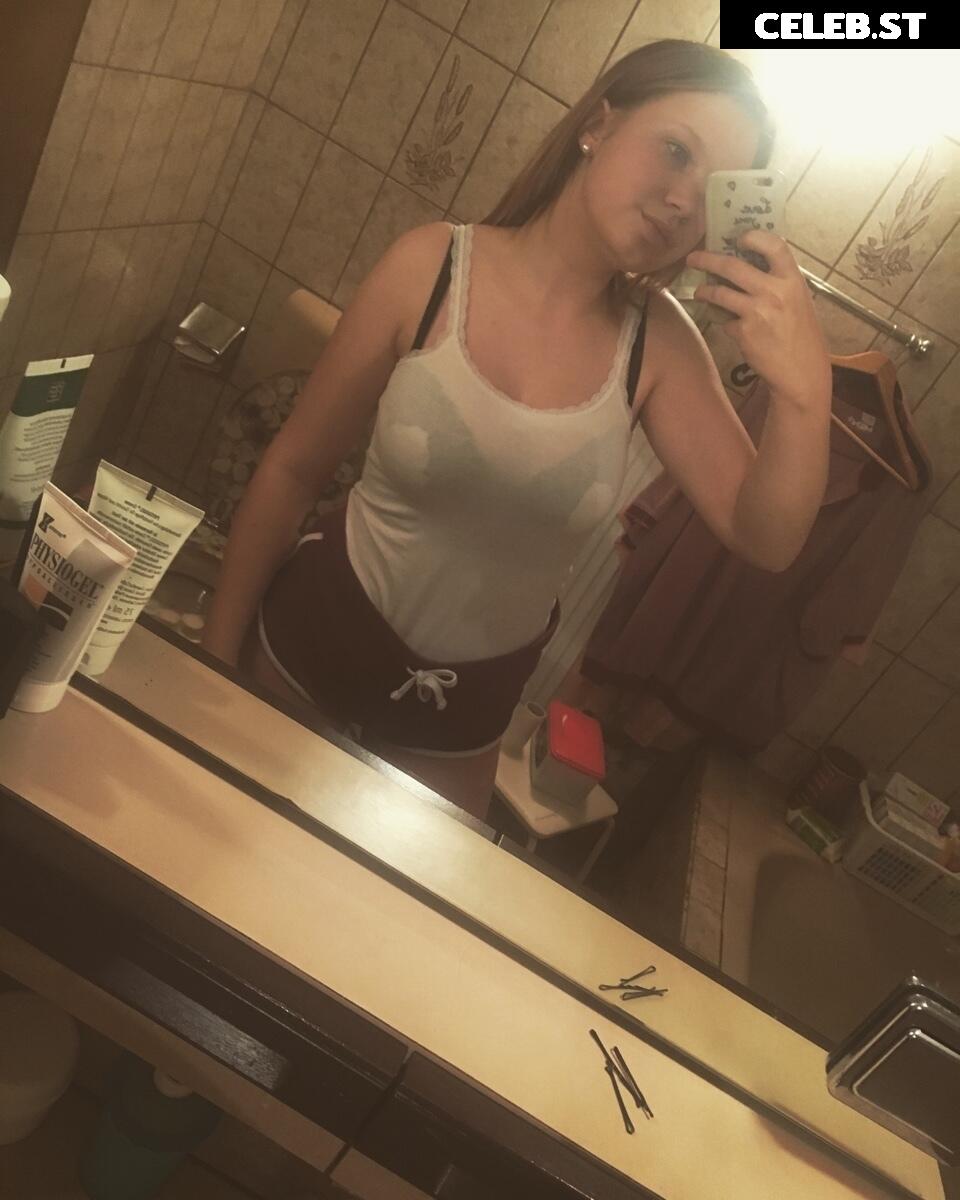 Xenia Tina Marie Image 446188