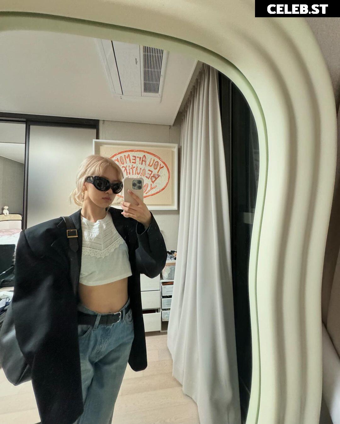 Rosé || Roseanne Park - BLΛƆKPIИK ( BLACKPINK ) Image 4461032