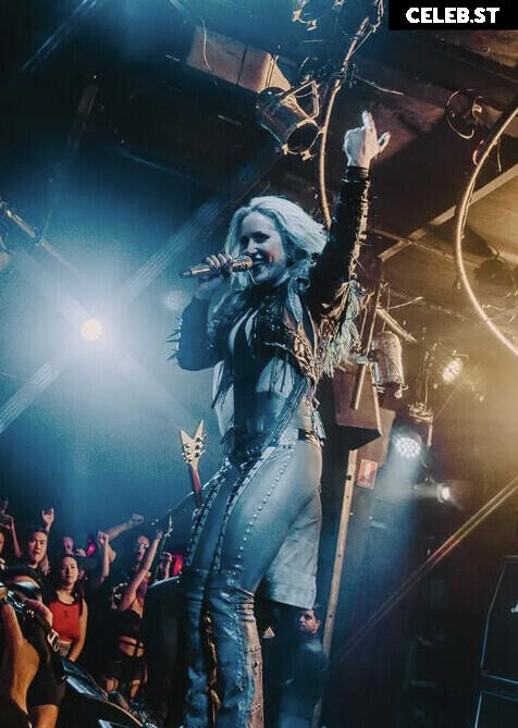 Women of Metal Image 4462850