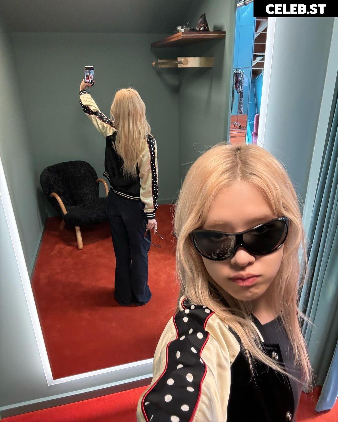 Rosé || Roseanne Park - BLΛƆKPIИK ( BLACKPINK ) Image 4462743