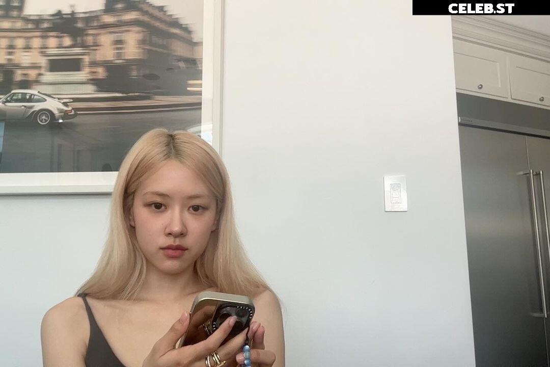 Rosé || Roseanne Park - BLΛƆKPIИK ( BLACKPINK ) Image 4462672