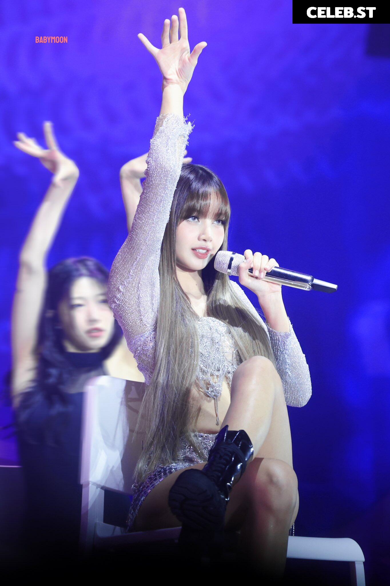 Lisa | BLΛƆKPIИK (Blackpink) Image 4462352