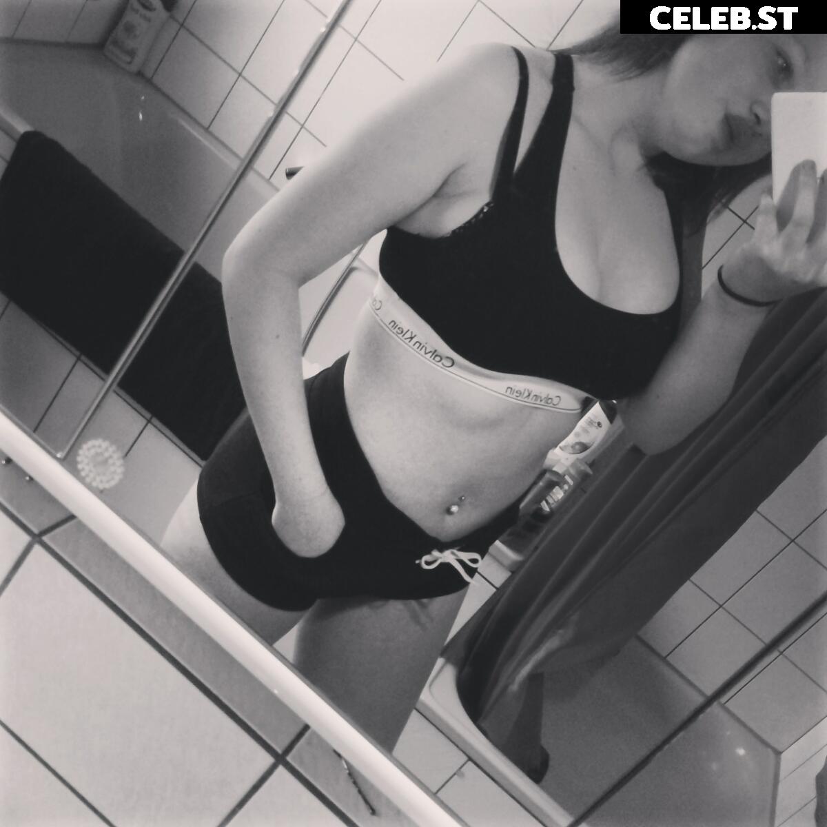 Xenia Tina Marie Image 446295