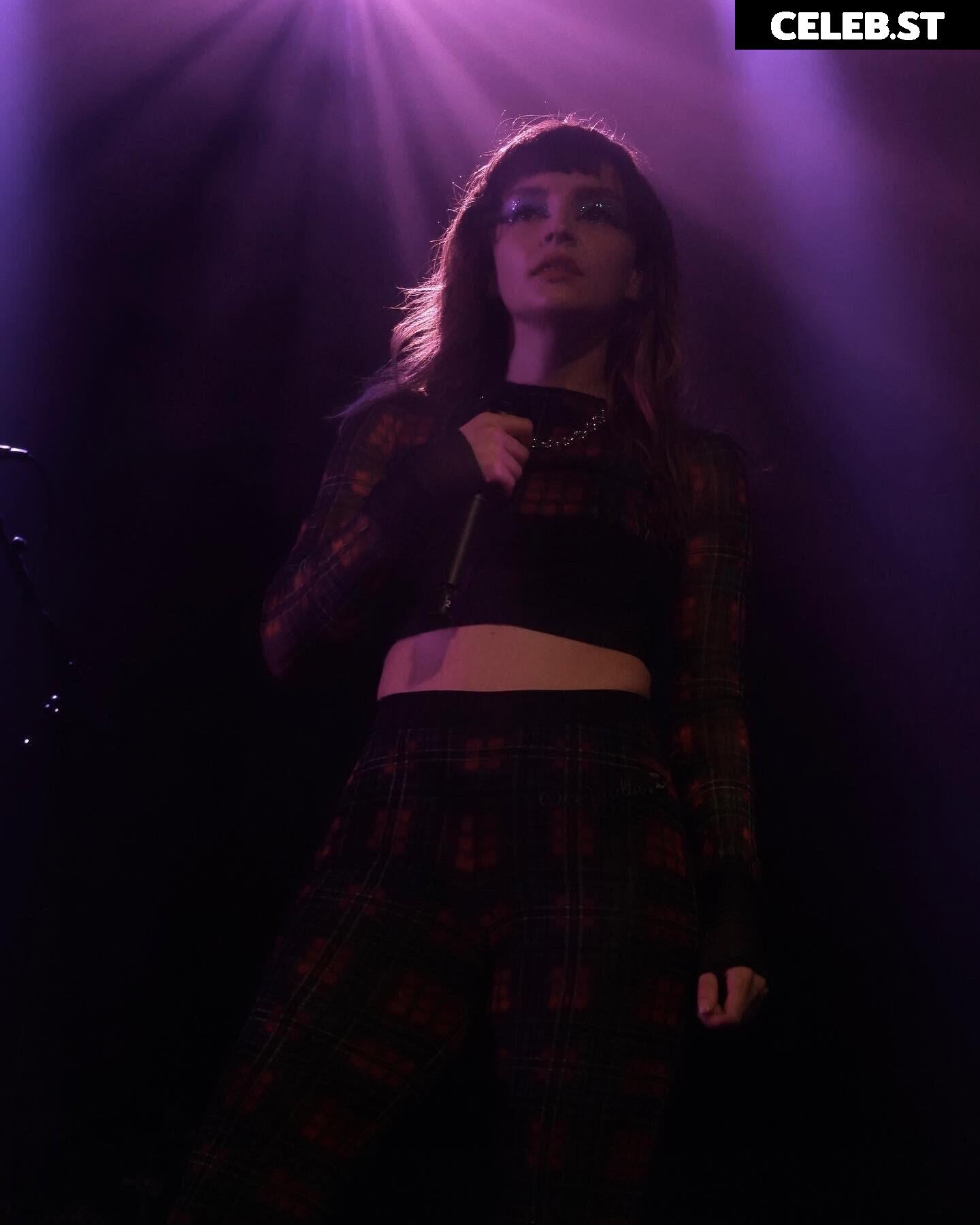 Lauren Mayberry (Singer) Image 4463272