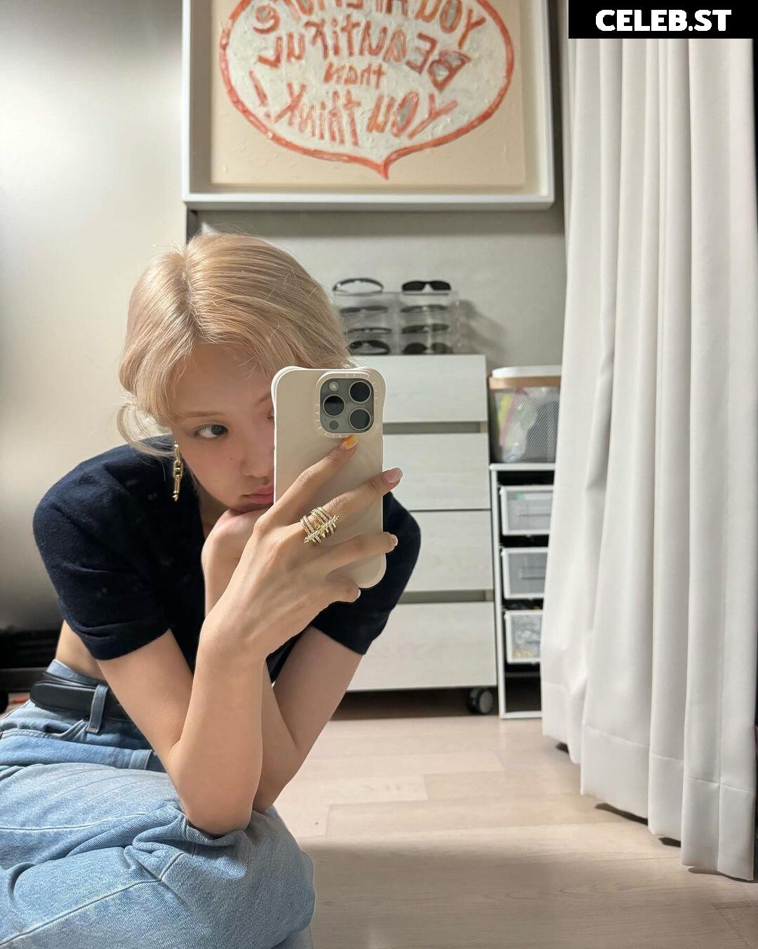 Rosé || Roseanne Park - BLΛƆKPIИK ( BLACKPINK ) Image 4460993