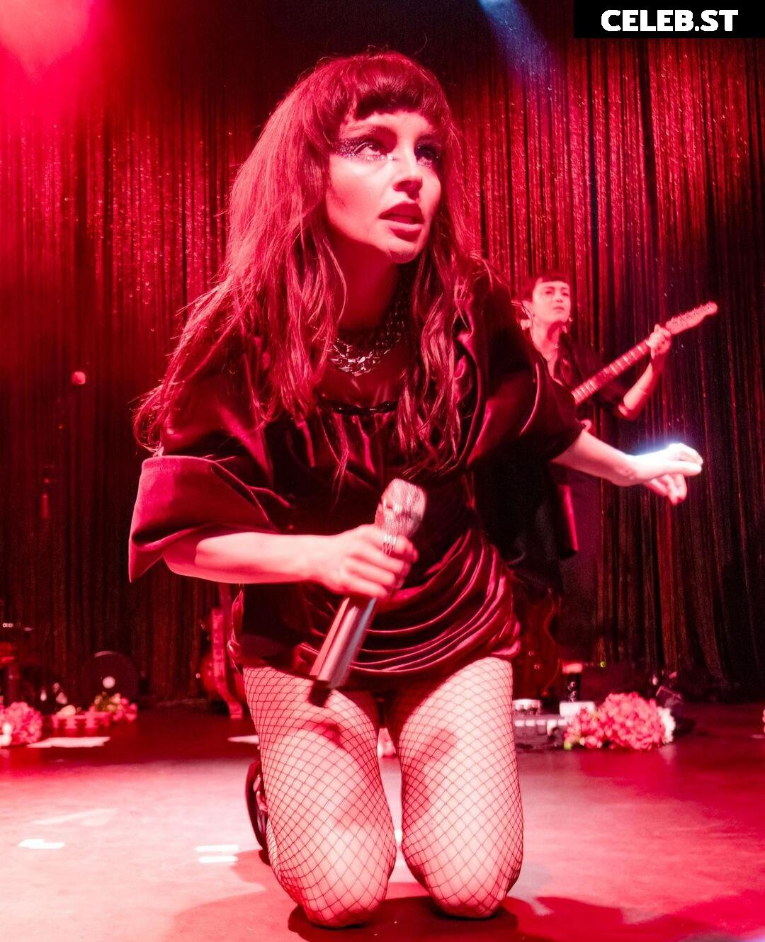 Lauren Mayberry (Singer) Image 4469652