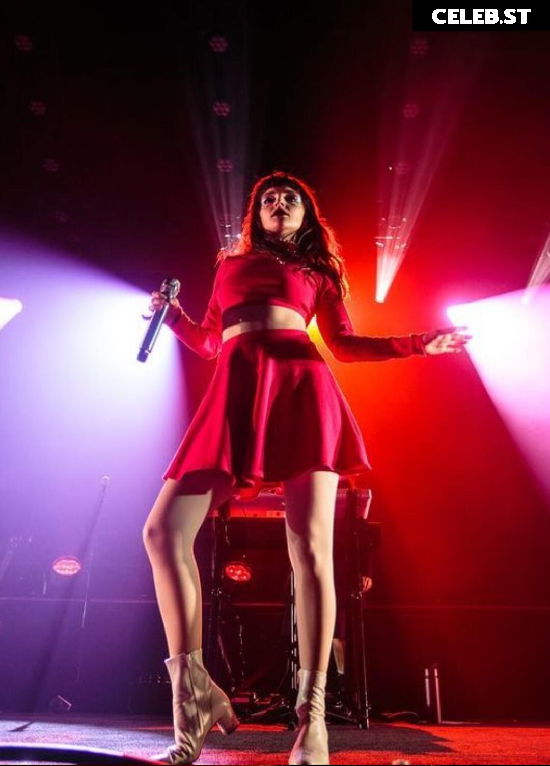 Lauren Mayberry (Singer) Image 4468893