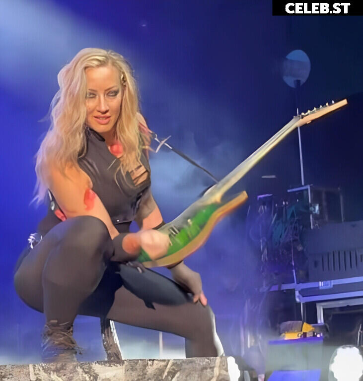 Women of Metal Image 4468517