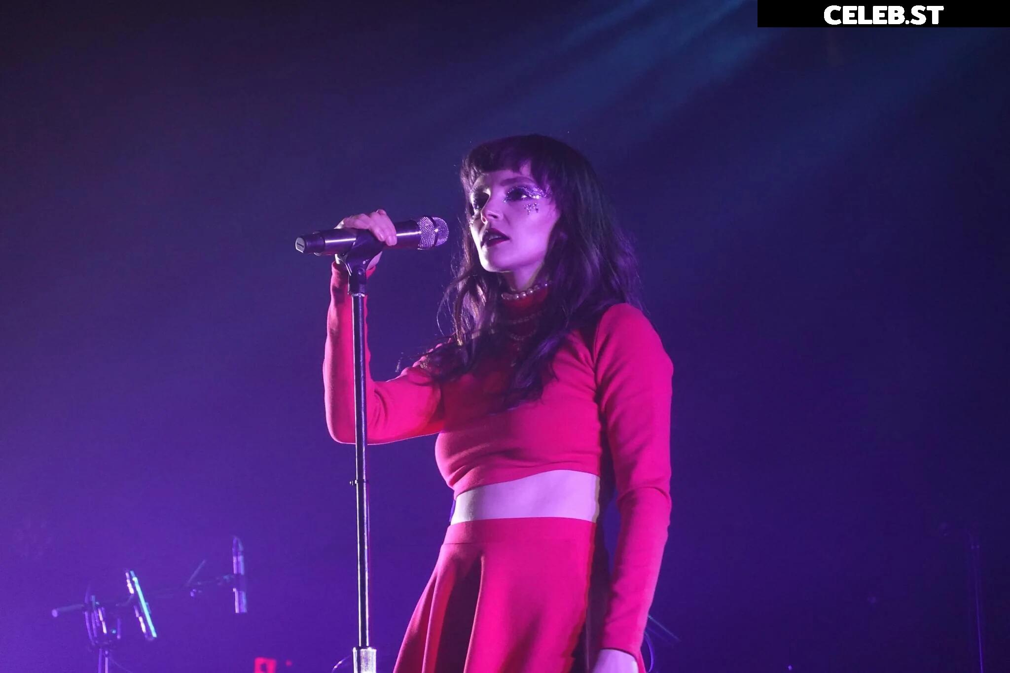 Lauren Mayberry (Singer) Image 4468435