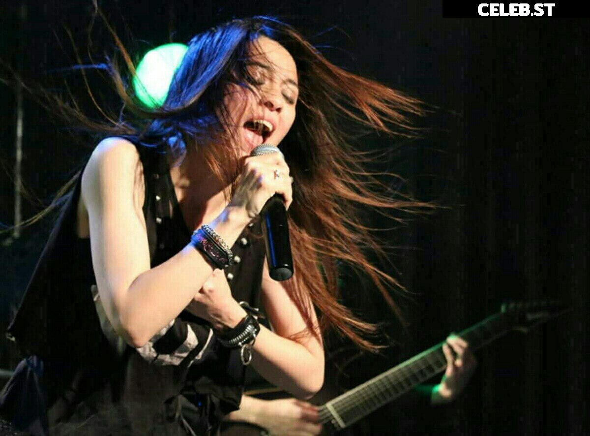Women of Metal Image 4468703