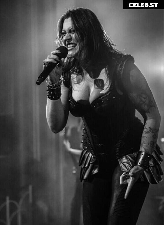 Women of Metal Image 4468102