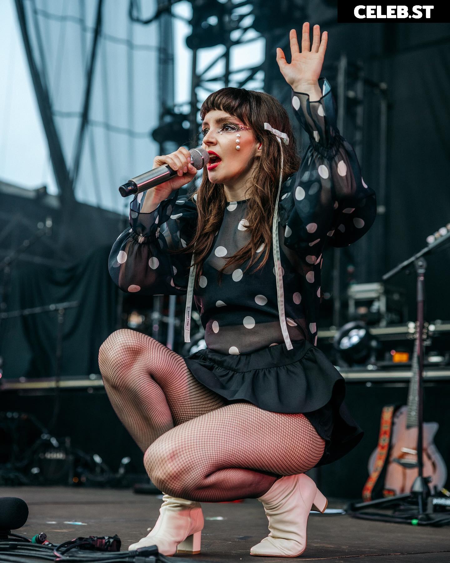 Lauren Mayberry (Singer) Image 4468107