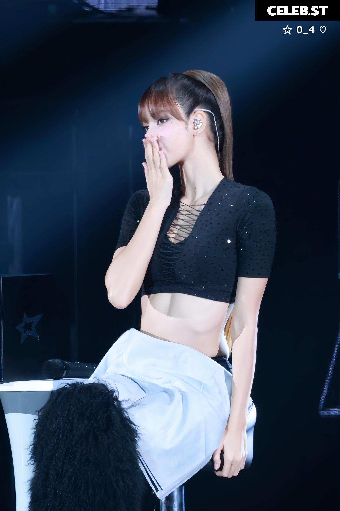 Lisa | BLΛƆKPIИK (Blackpink) Image 4468335