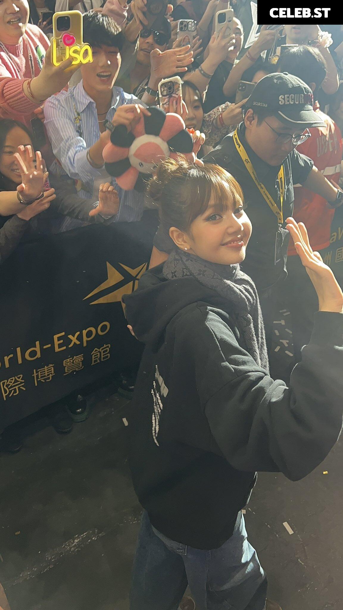 Lisa | BLΛƆKPIИK (Blackpink) Image 4468901