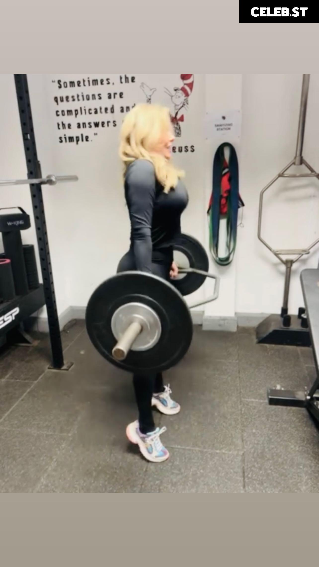 Carol Vorderman Image 4455858