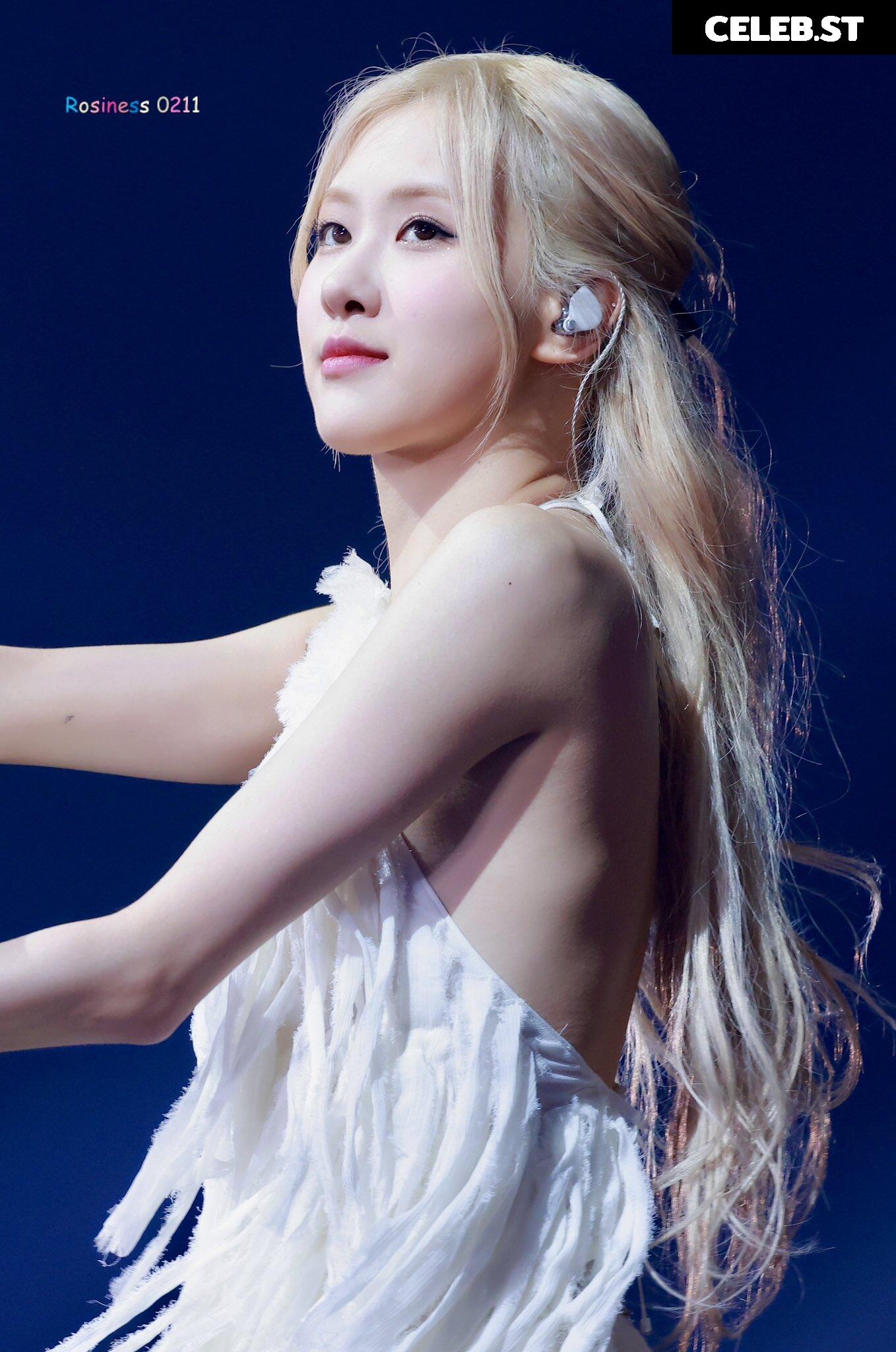 Rosé || Roseanne Park - BLΛƆKPIИK ( BLACKPINK ) Image 4455620