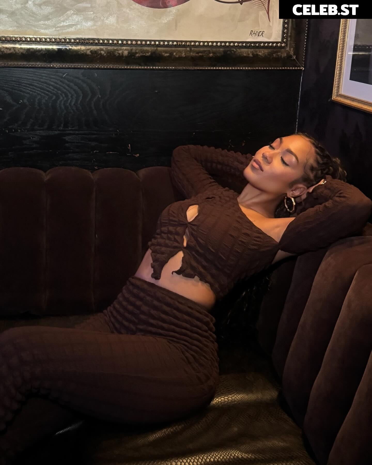 Parker McKenna Posey Image 4455080