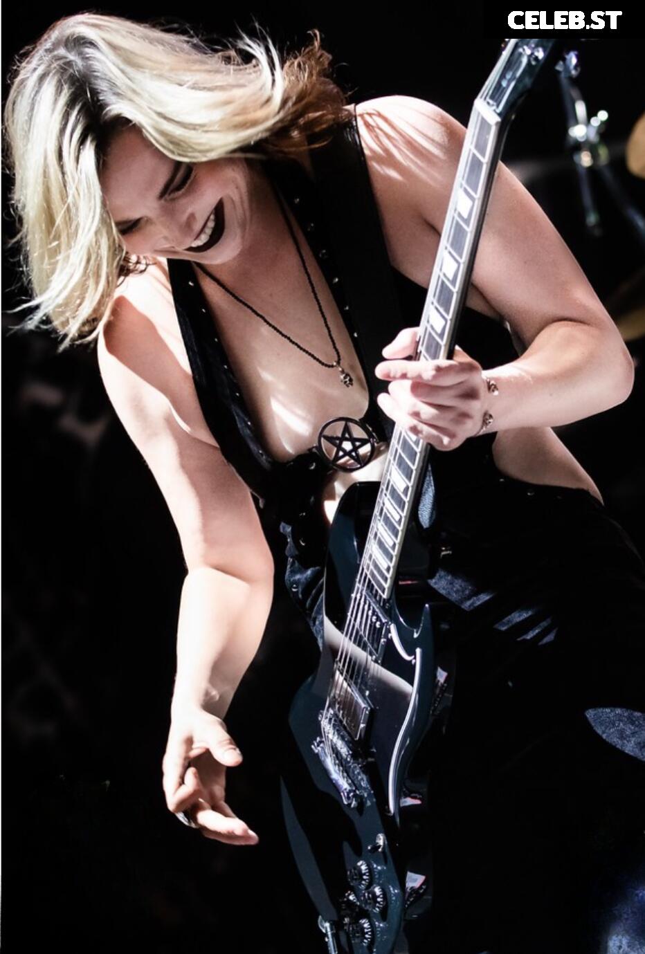 Women of Metal Image 4455227