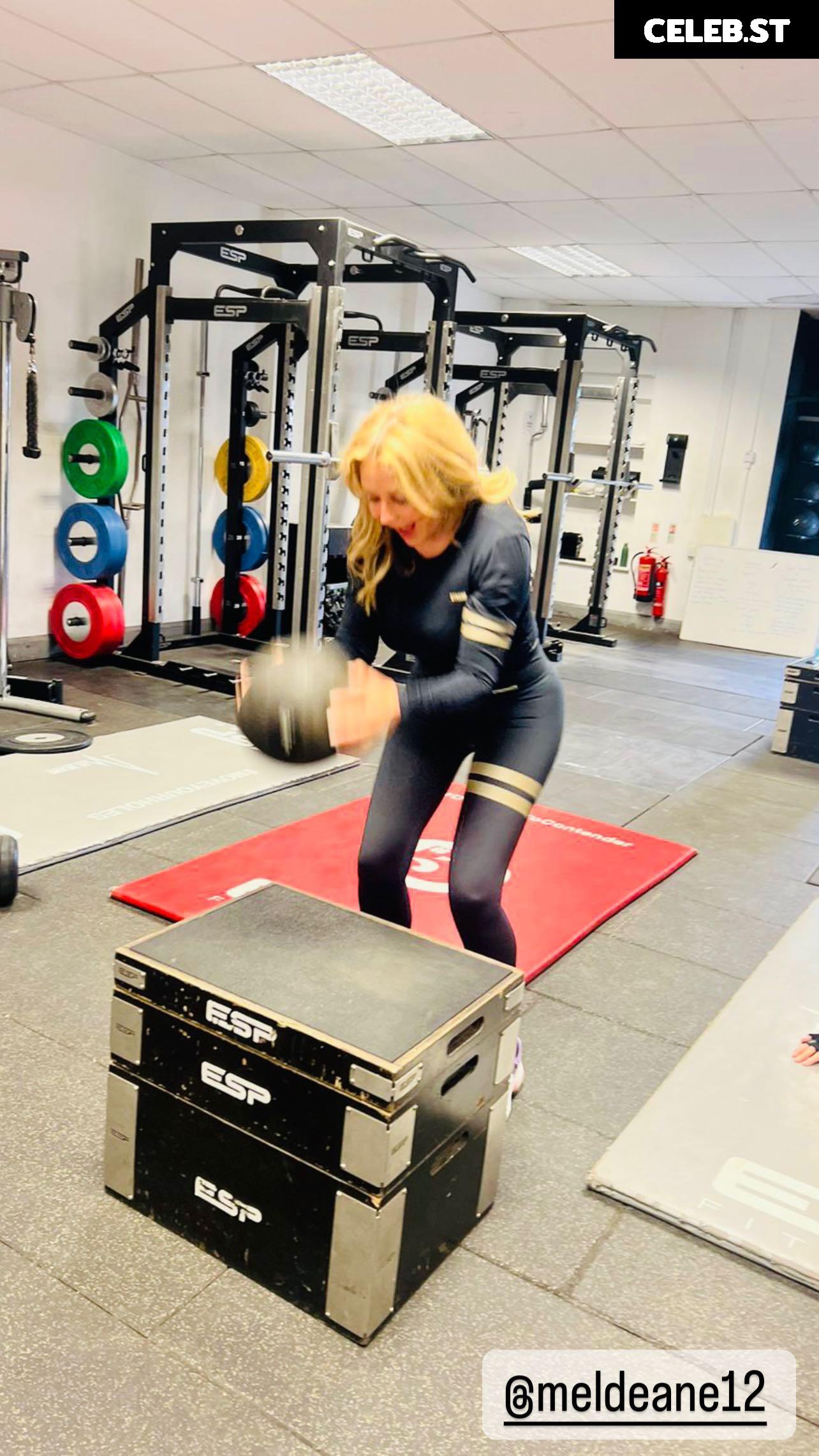 Carol Vorderman Image 4455968