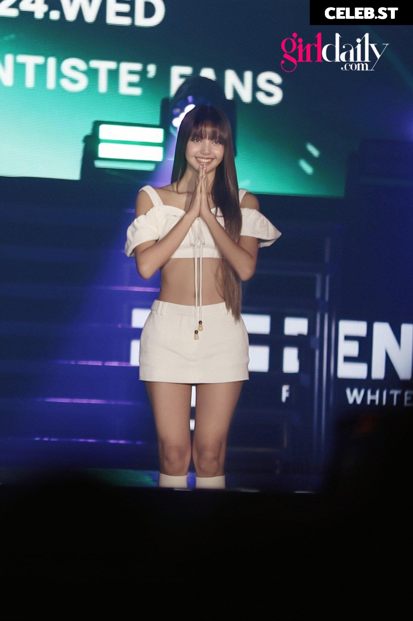 Lisa | BLΛƆKPIИK (Blackpink) Image 4456877