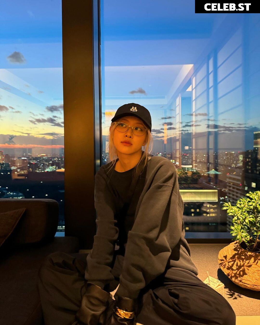 Rosé || Roseanne Park - BLΛƆKPIИK ( BLACKPINK ) Image 4456556