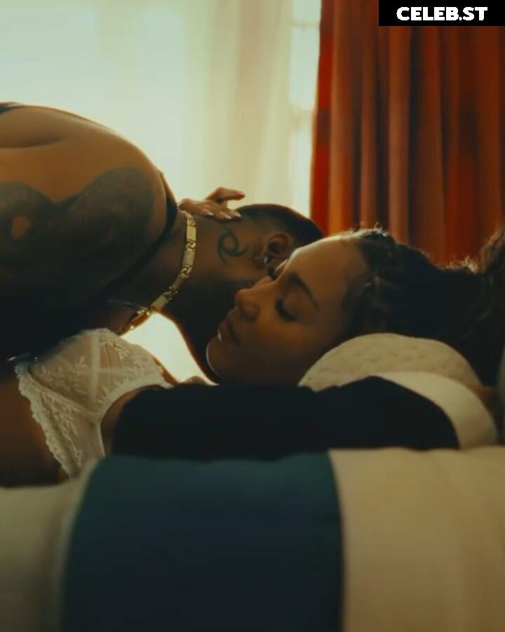 Parker McKenna Posey Image 4456475