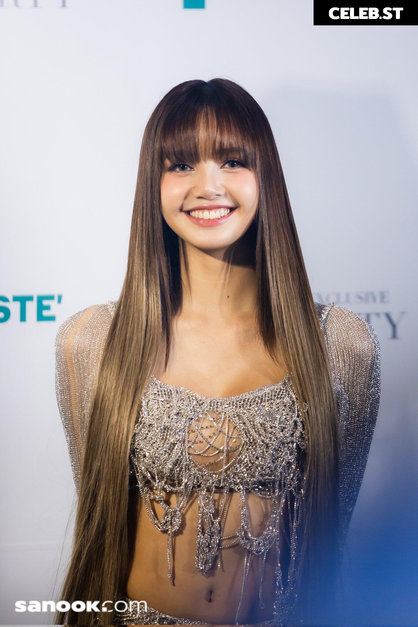 Lisa | BLΛƆKPIИK (Blackpink) Image 4456660